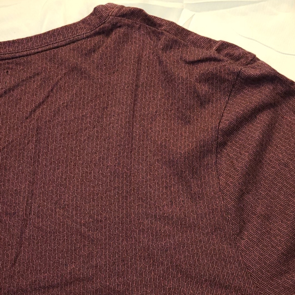 Alfani long-sleeve V-neck fire red tee - Picture 14 of 16